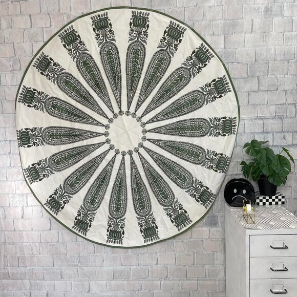 Green and white boho tapestry - Picture 1 of 5